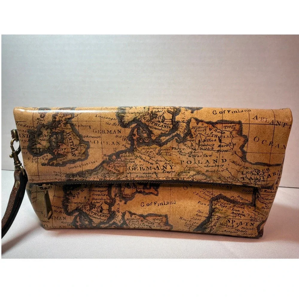 Patricia Nash Signature Map Leather Foldover Wristlet Clutch Wallet Brown Europe